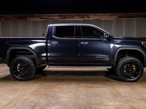 Used 2023 GMC Sierra 1500 Denali Ultimate image 11