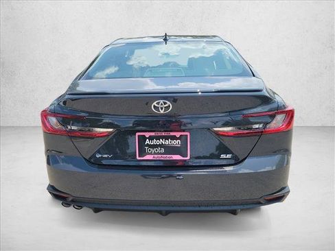 Used 2025 Toyota Camry SE w/ Convenience Package FWD image 6