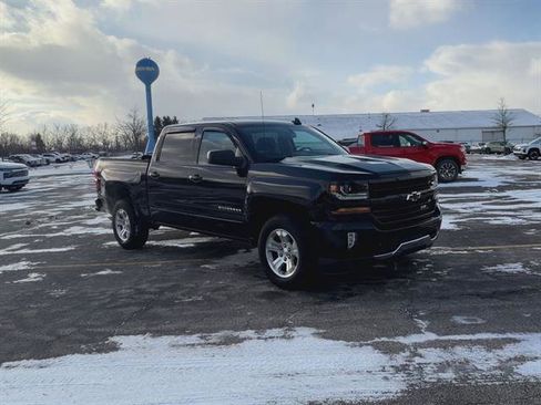 Used 2018 Chevrolet Silverado 1500 LT w/ All Star Edition image 26