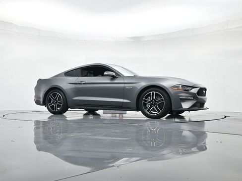 Used 2022 Ford Mustang GT Premium image 31