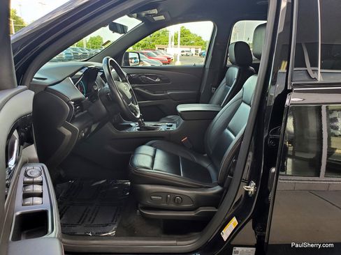 Used 2022 Chevrolet Traverse RS FWD image 26