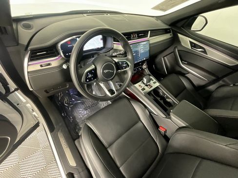 Used 2025 Jaguar F-PACE R-Dynamic S image 15