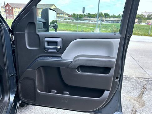 Certified 2017 Chevrolet Silverado 1500 W/T AWD/4WD image 16