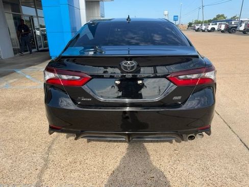 Used 2023 Toyota Camry SE FWD image 4