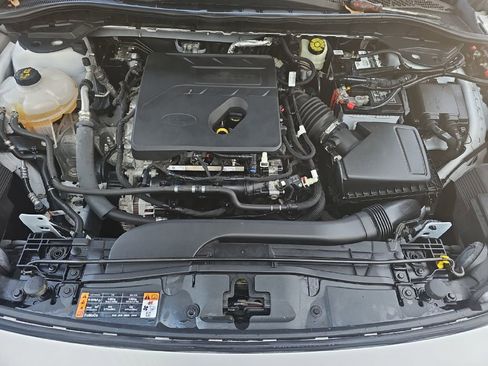 Used 2020 Ford Escape SE image 10