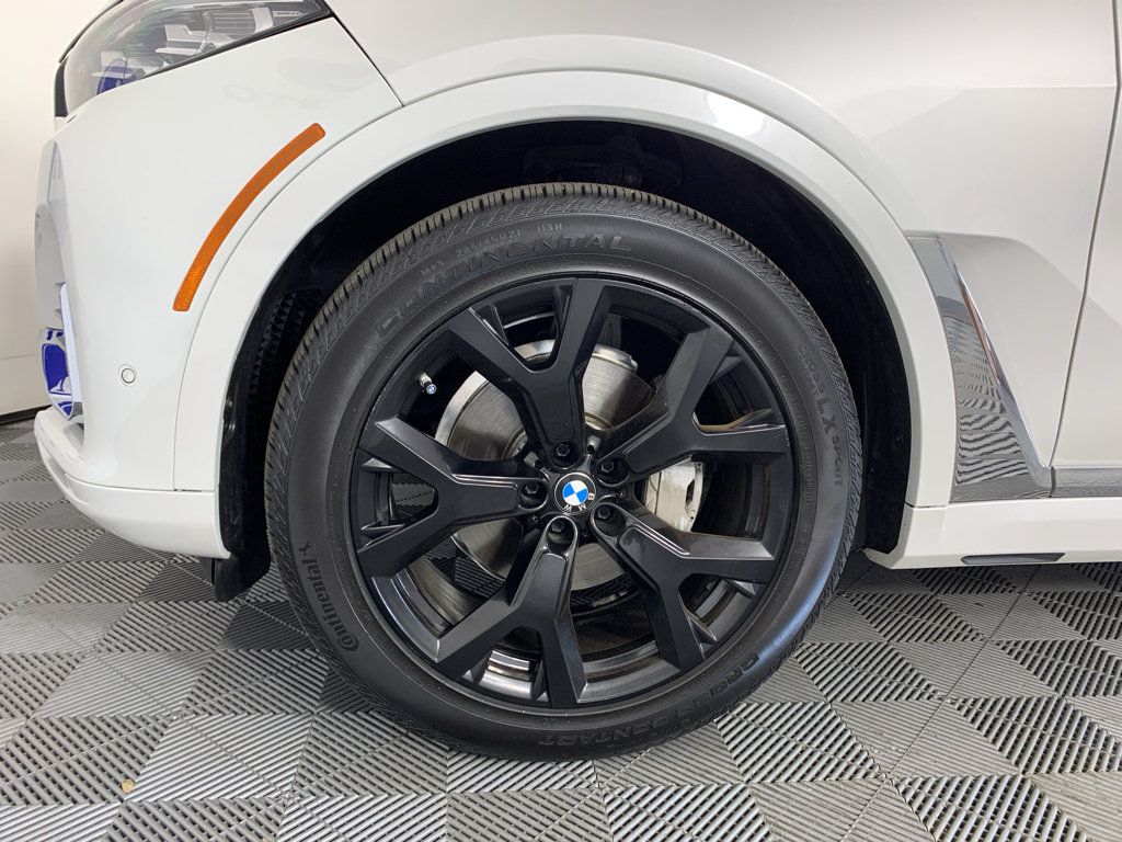 Used 2019 BMW X7 xDrive40i w/ Premium Package AWD/4WD image 11