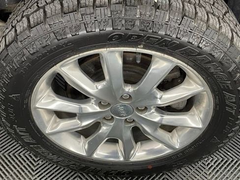 Used 2014 Jeep Cherokee Limited w/ Luxury Group image 23