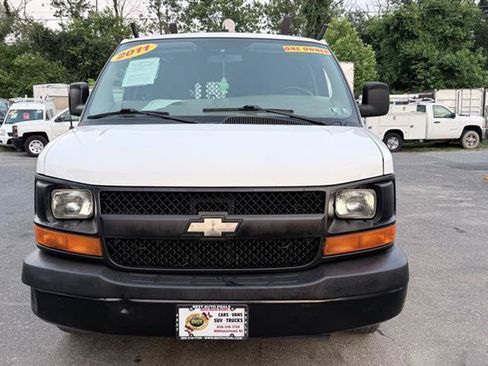 Used 2011 Chevrolet Express 2500 RWD image 6
