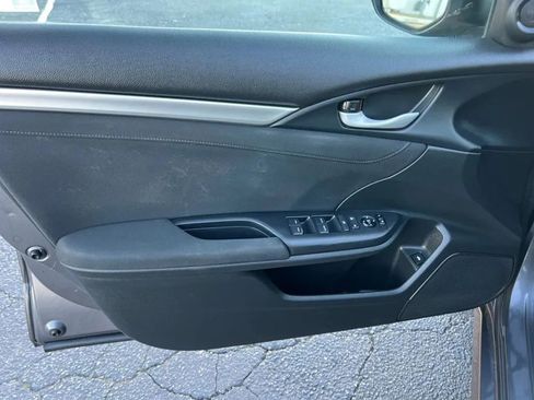 Used 2018 Honda Civic EX image 26