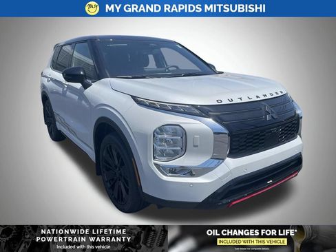 New 2026 Mitsubishi Outlander AWD image 7