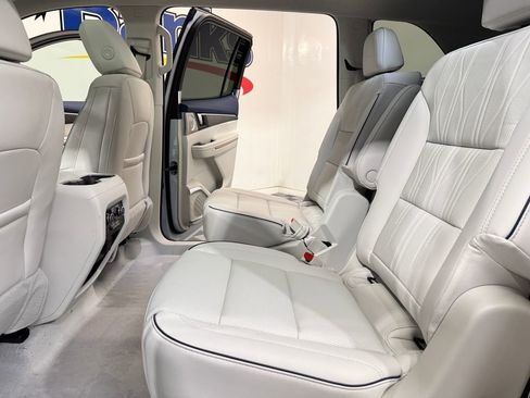 New 2026 Buick Enclave Avenir image 12