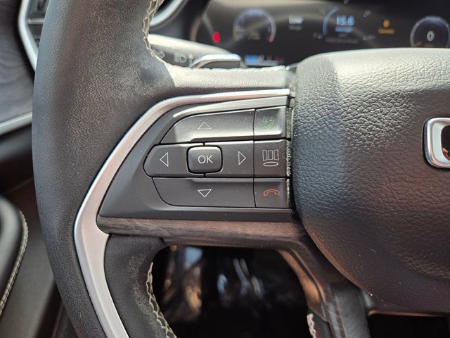Used 2024 Jeep Grand Cherokee Limited RWD image 30