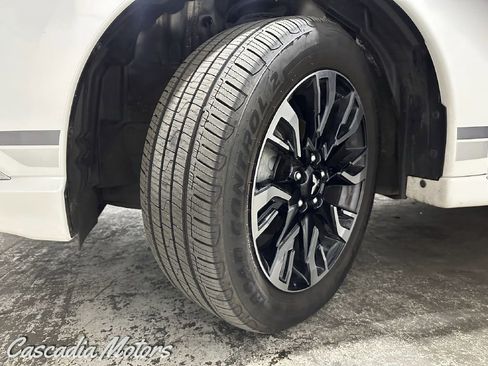 Used 2018 Mitsubishi Outlander SEL AWD/4WD image 32