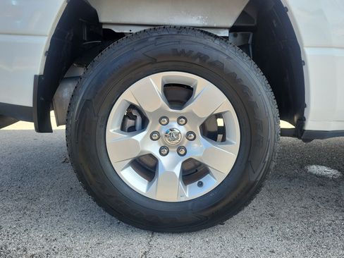 Used 2024 RAM 1500 Big Horn AWD/4WD image 9