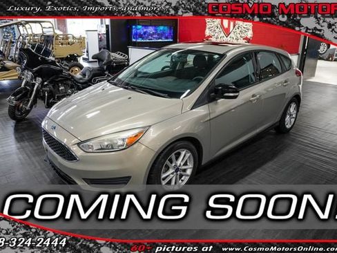 Used 2016 Ford Focus SE FWD image 1