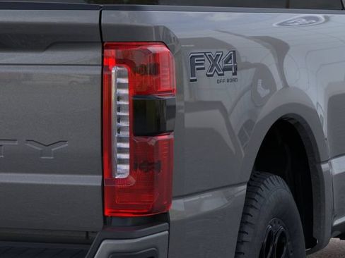 New 2026 Ford F350 XLT w/ XLT Premium Package AWD/4WD image 21