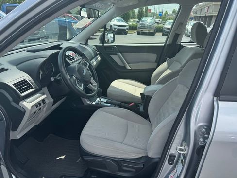 Used 2018 Subaru Forester 2.5i AWD/4WD image 13