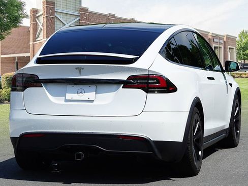 Used 2023 Tesla Model X AWD/4WD image 6