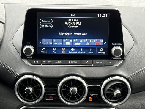 Used 2025 Nissan Sentra SV FWD image 22