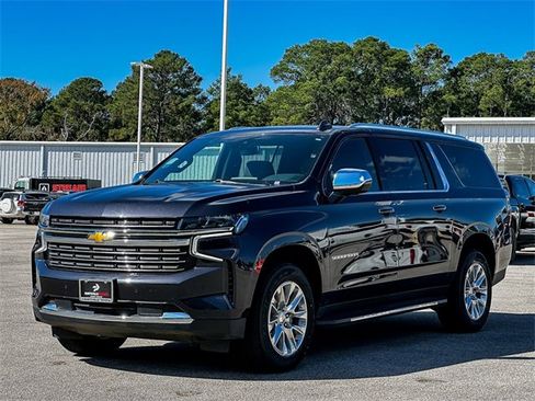 Used 2024 Chevrolet Suburban Premier image 4