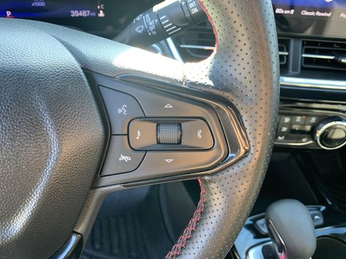 Used 2024 Chevrolet Trax RS w/ Driver Confidence Package image 19