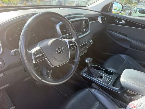 Used 2020 Kia Sorento EX FWD image 4