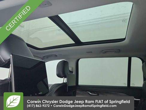 Used 2023 Jeep Grand Cherokee L Limited w/ Black Appearance Package AWD/4WD image 31