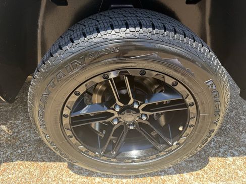 Used 2017 RAM 1500 Lone Star AWD/4WD image 15