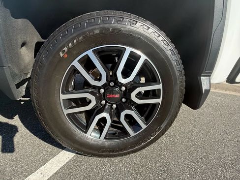Used 2019 GMC Sierra 1500 AT4 w/ AT4 Premium Package AWD/4WD image 28