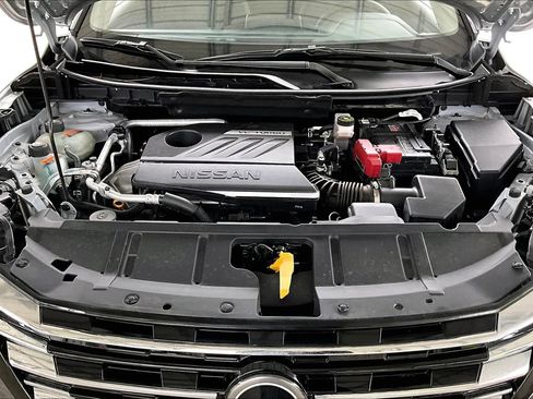 Used 2025 Nissan Rogue SV image 26