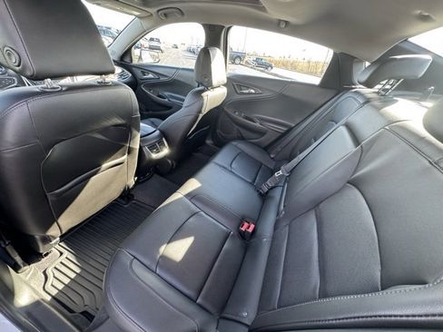 Used 2017 Chevrolet Malibu Premier w/ Premier Sun and Wheel Package image 13