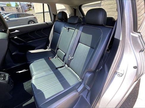 Certified 2023 Volkswagen Tiguan SE w/ Panoramic Sunroof Package FWD image 25