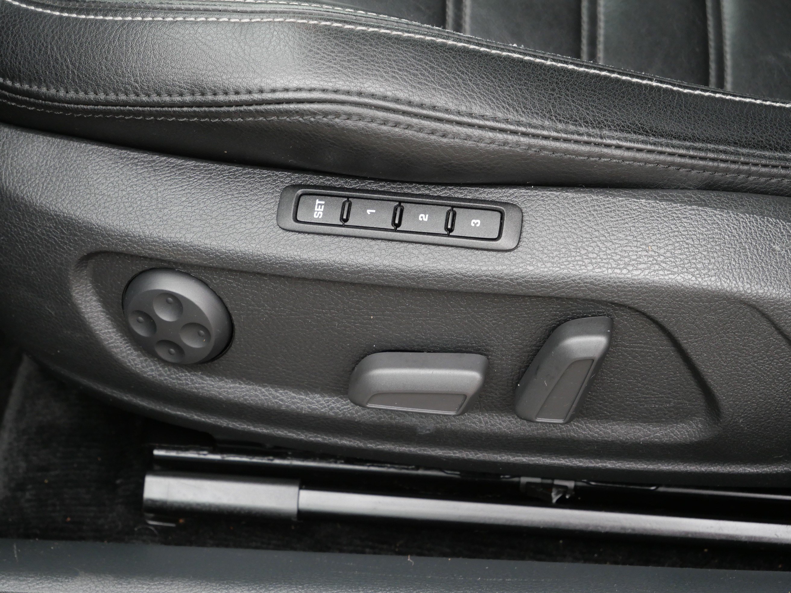 Used 2009 Volkswagen CC VR6 Sport FWD image 19