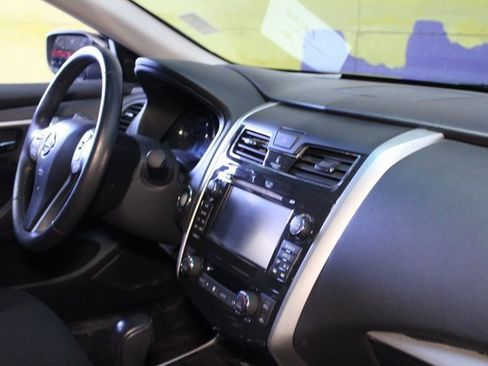 Used 2015 Nissan Altima 2.5 SV image 7