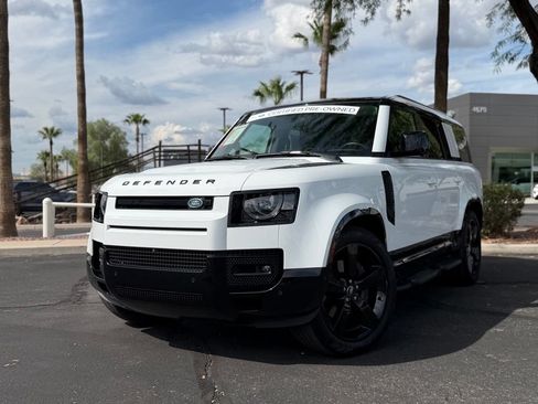 Used 2025 Land Rover Defender 130 X-Dynamic SE AWD/4WD image 1