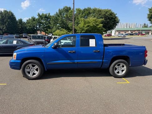 Used 2007 Dodge Dakota SLT w/ Sun & Wheel Value Group AWD/4WD image 4
