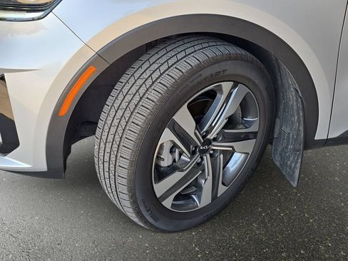 Used 2023 Kia Sorento EX AWD/4WD image 34