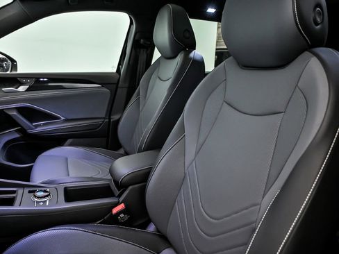 New 2026 Volkswagen Tiguan SE R-Line image 7