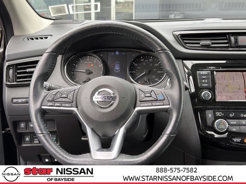 Used 2022 Nissan Rogue Sport SL w/ Premium Package image 13