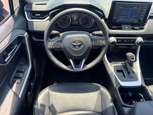 Used 2022 Toyota RAV4 XLE Premium FWD image 15