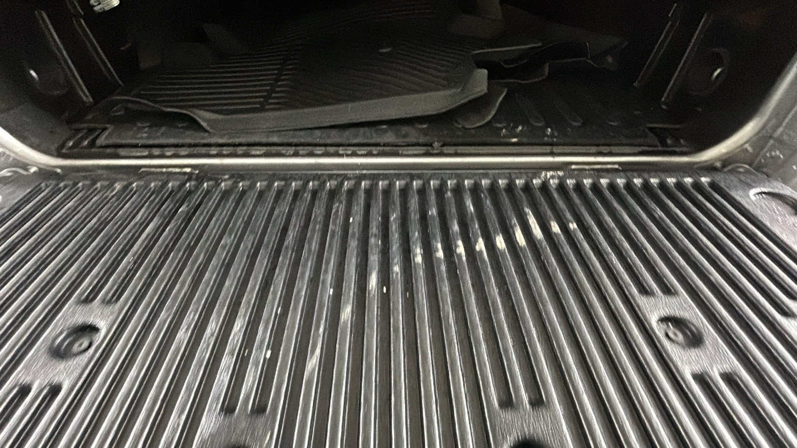 Used 2024 RAM 1500 Laramie AWD/4WD image 34