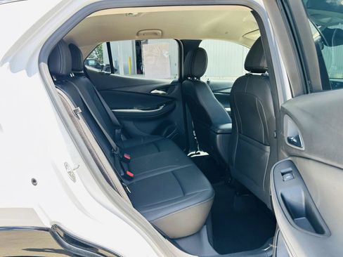 Used 2024 Buick Encore GX Sport Touring AWD/4WD image 27