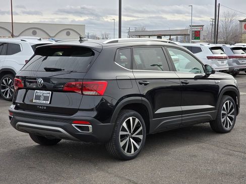 Used 2022 Volkswagen Taos SE image 5
