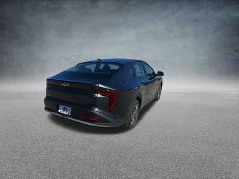 Used 2025 Kia K4 LX image 21