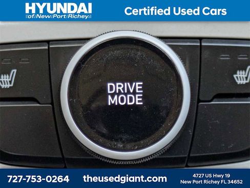 Certified 2023 Hyundai Venue Limited w/ Cargo Package image 23