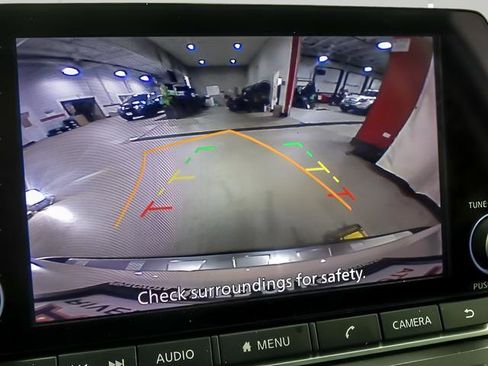 Used 2023 Nissan Rogue SV image 14