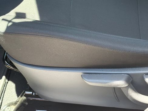 Used 2025 Nissan Kicks Play S FWD image 4