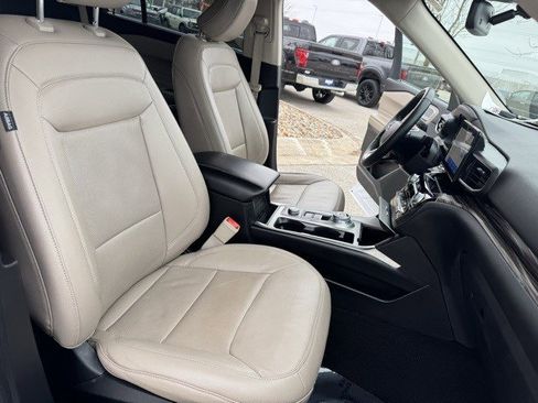 Certified 2024 Ford Explorer Limited image 36