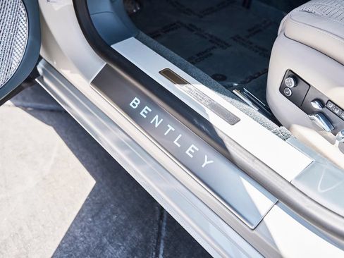 Used 2022 Bentley Flying Spur W12 AWD/4WD image 35
