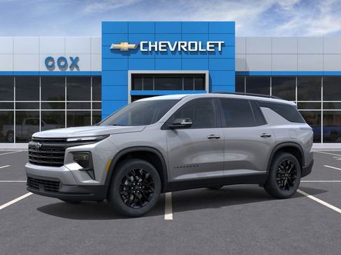 New 2026 Chevrolet Traverse LT w/ Midnight/Sport Edition image 2